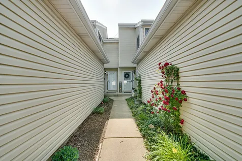 1633 Hilton Head Drive Naperville IL 60563