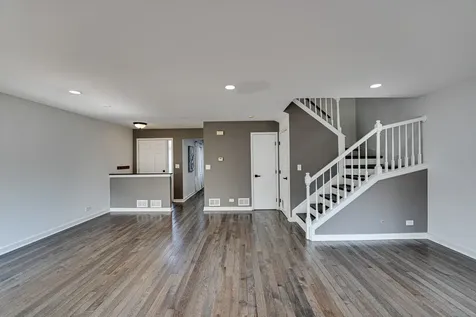 1633 Hilton Head Drive Naperville IL 60563