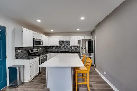 1633 Hilton Head Drive Naperville IL 60563