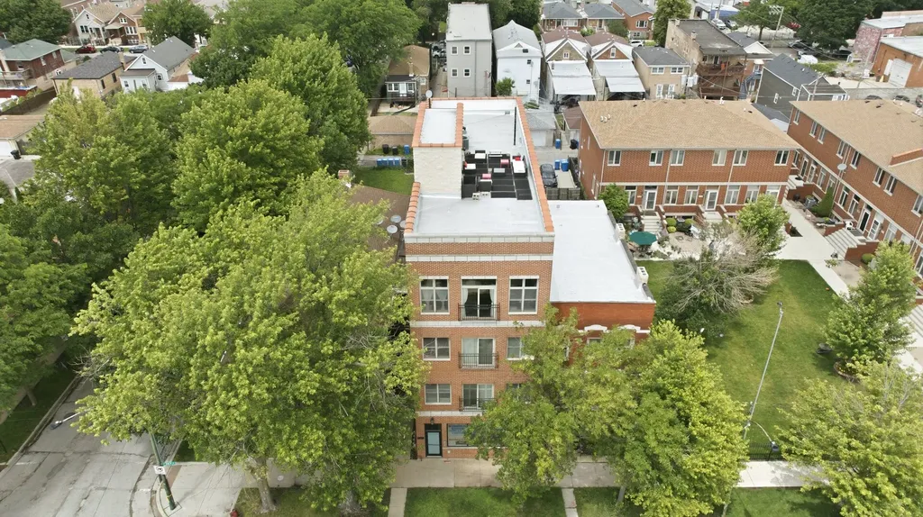 832 West 36th Street Chicago IL 60609