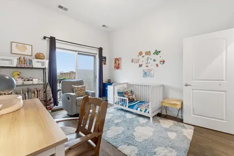832 West 36th Street Chicago IL 60609