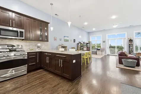 832 West 36th Street Chicago IL 60609