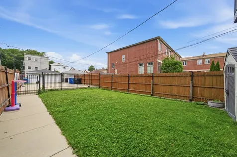 832 West 36th Street Chicago IL 60609