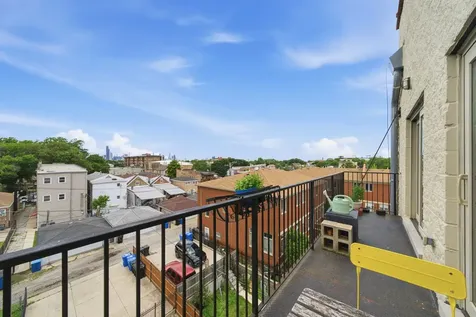 832 West 36th Street Chicago IL 60609