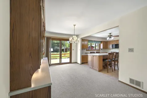 2120 Meadow Drive Lindenhurst IL 60046