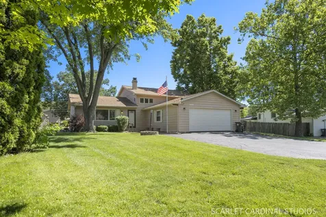 2120 Meadow Drive Lindenhurst IL 60046