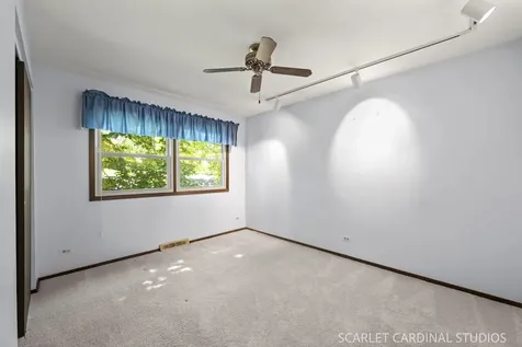 2120 Meadow Drive Lindenhurst IL 60046