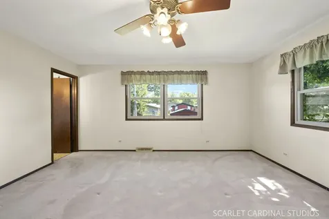 2120 Meadow Drive Lindenhurst IL 60046