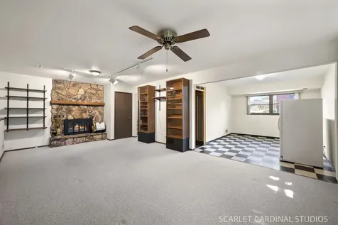 2120 Meadow Drive Lindenhurst IL 60046