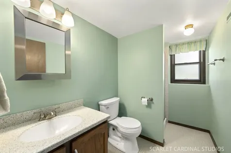 2120 Meadow Drive Lindenhurst IL 60046