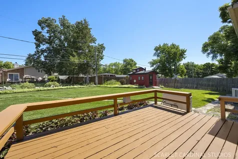 2120 Meadow Drive Lindenhurst IL 60046