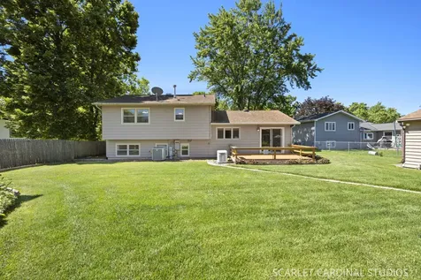 2120 Meadow Drive Lindenhurst IL 60046