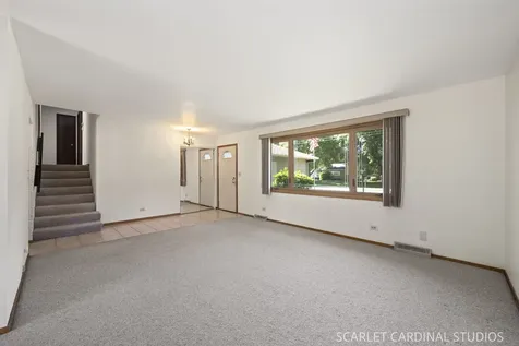 2120 Meadow Drive Lindenhurst IL 60046