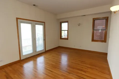 824 West Buckingham Place Chicago IL 60657