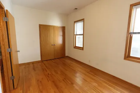 824 West Buckingham Place Chicago IL 60657