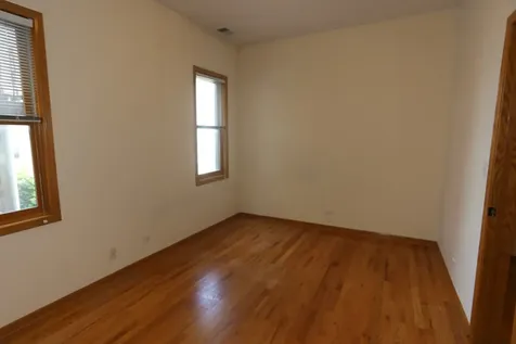824 West Buckingham Place Chicago IL 60657