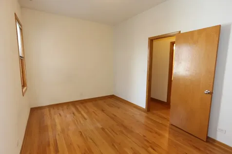 824 West Buckingham Place Chicago IL 60657