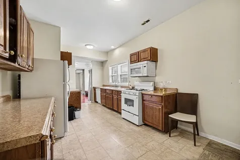217 Michigan Street Elgin IL 60120