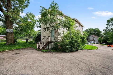 217 Michigan Street Elgin IL 60120