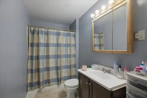 3859 North Whipple Street Chicago IL 60618