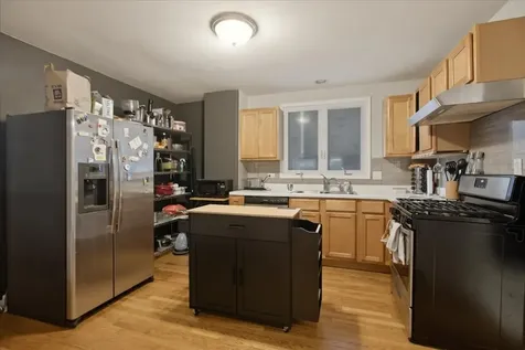 3859 North Whipple Street Chicago IL 60618