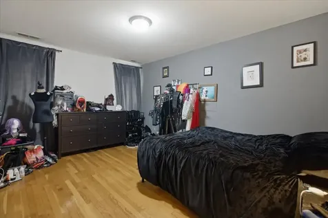 3859 North Whipple Street Chicago IL 60618