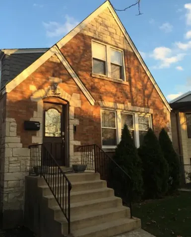 2923 North Marmora Avenue Chicago IL 60634
