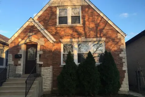 2923 North Marmora Avenue Chicago IL 60634