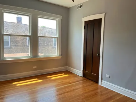 5644 North Artesian Avenue Chicago IL 60659