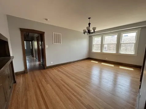 5644 North Artesian Avenue Chicago IL 60659