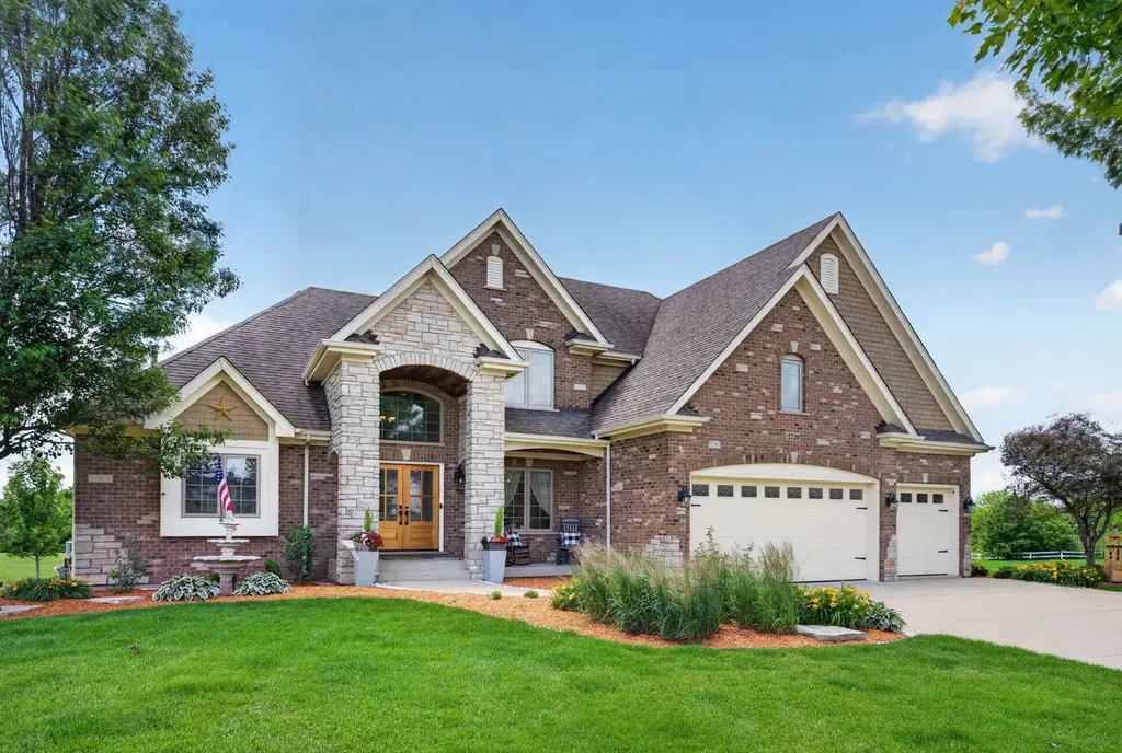 5728 Waters Edge Court Yorkville IL 60560
