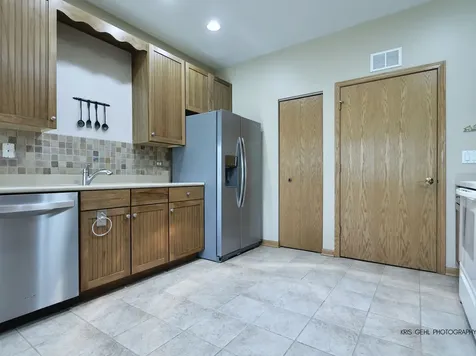 91 Enfield Lane Grayslake IL 60030