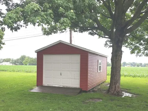 34 Walnut Circle Tuscola IL 61953