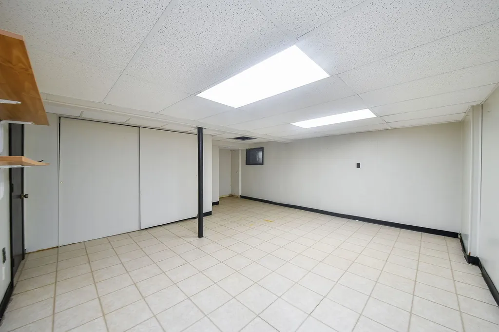 1675 Valley Forge Court Wheaton IL 60189