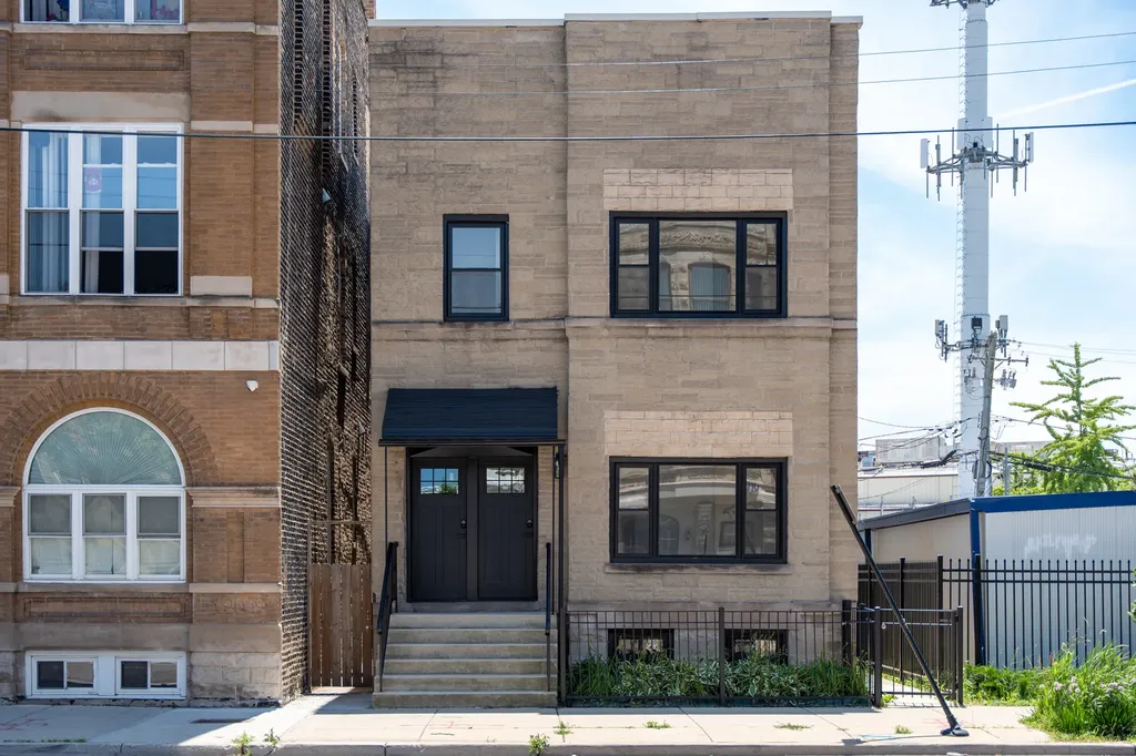 2753 West Chicago Avenue Chicago IL 60622
