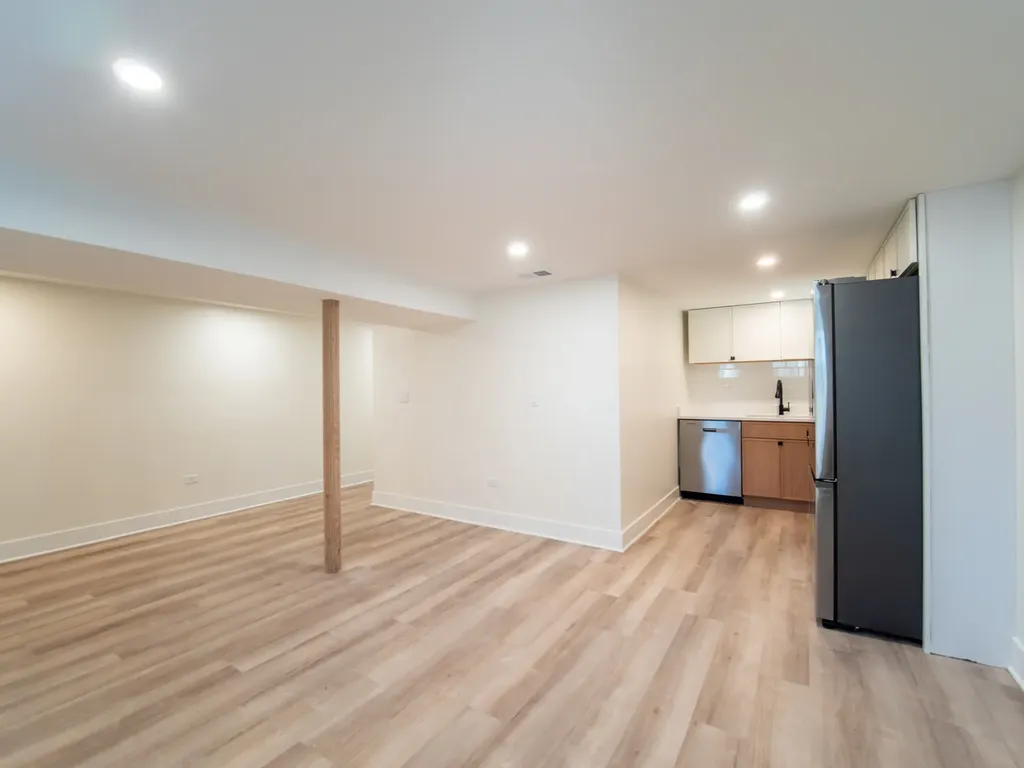 2753 West Chicago Avenue Chicago IL 60622