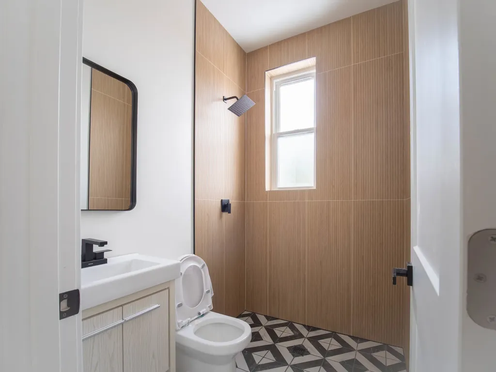 2753 West Chicago Avenue Chicago IL 60622