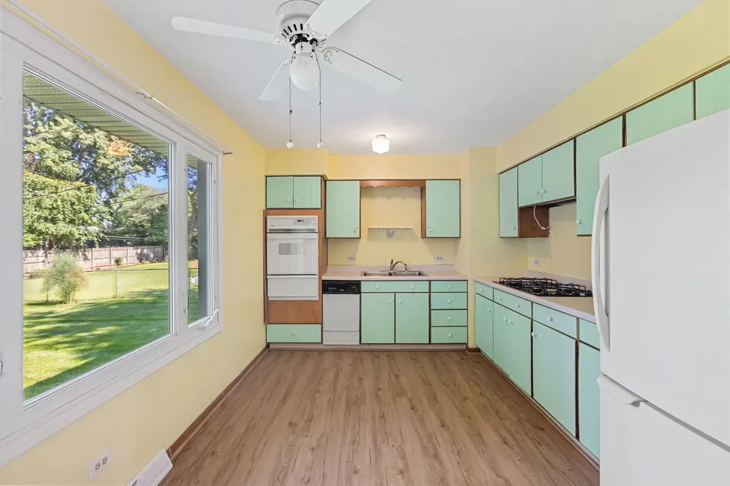 10615 Kathleen Avenue Huntley IL 60142