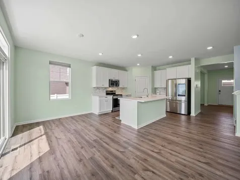 759 Kentshire Circle Elgin IL 60124