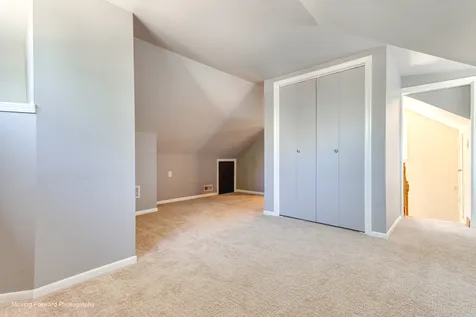 639 South 2nd Street West Dundee IL 60118