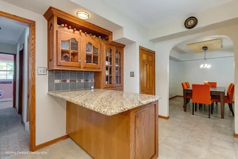 639 South 2nd Street West Dundee IL 60118