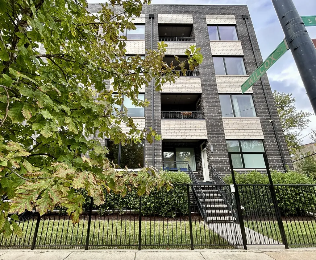 2303 West Wilcox Street Chicago IL 60612