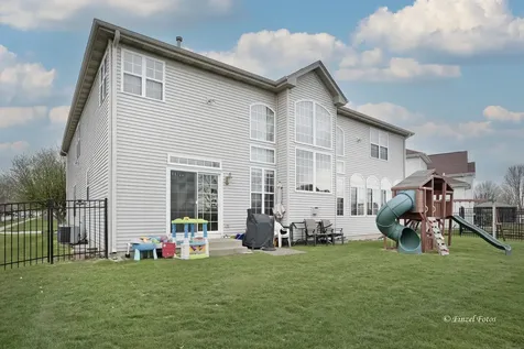 6625 Majestic Way Carpentersville IL 60110
