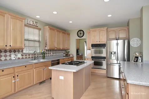 6625 Majestic Way Carpentersville IL 60110