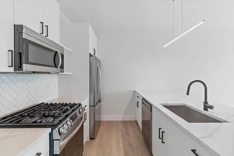 3140 North Clybourn Avenue Chicago IL 60657