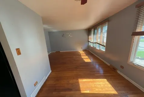 17214 Country Lane East Hazel Crest IL 60429