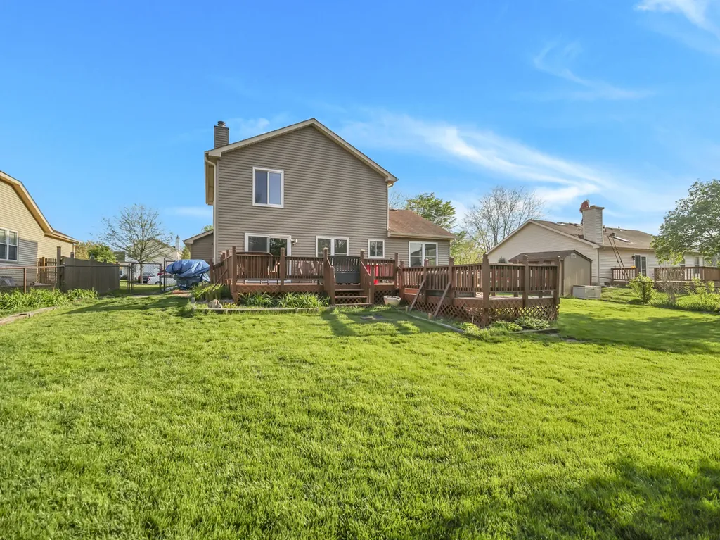 1112 Pheasant Trail Carol Stream IL 60188
