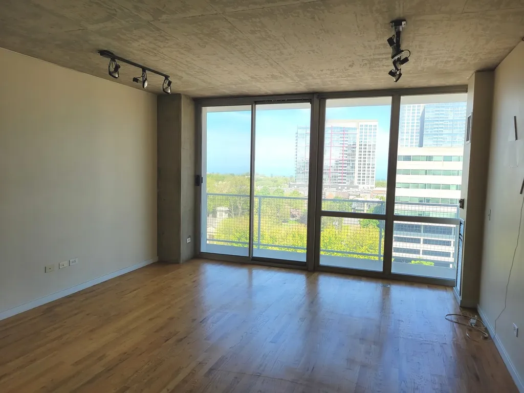 1845 South Michigan Avenue Chicago IL 60616