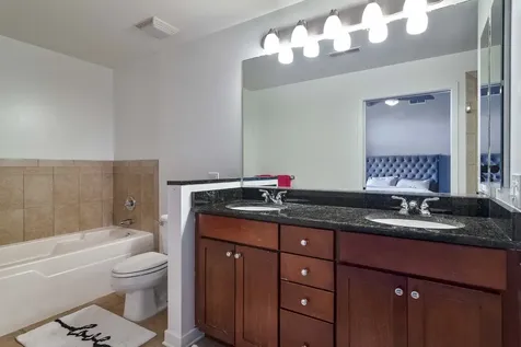 647 Metropolitan Way Des Plaines IL 60016