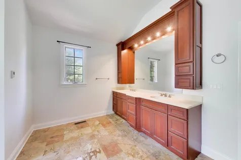 73 Locust Road Winnetka IL 60093